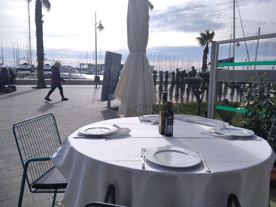 Apto Con Terraza Y 2 Dormitorios. 600 Megas Wifi. Santa Pola Kültér fotó