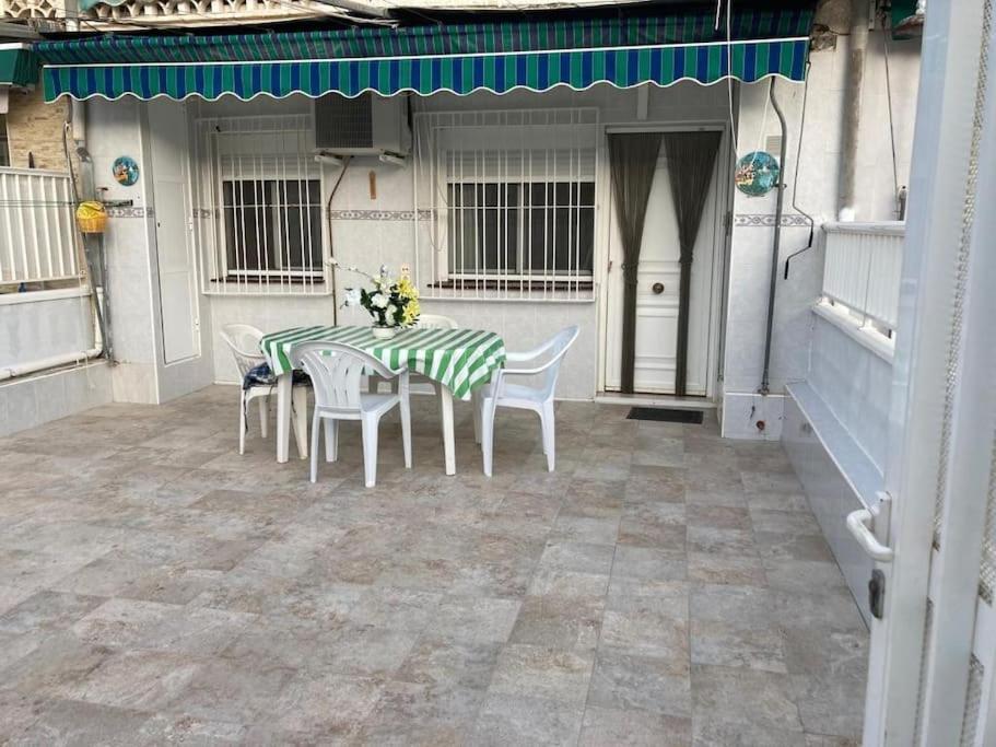 Apto Con Terraza Y 2 Dormitorios. 600 Megas Wifi. Santa Pola Kültér fotó