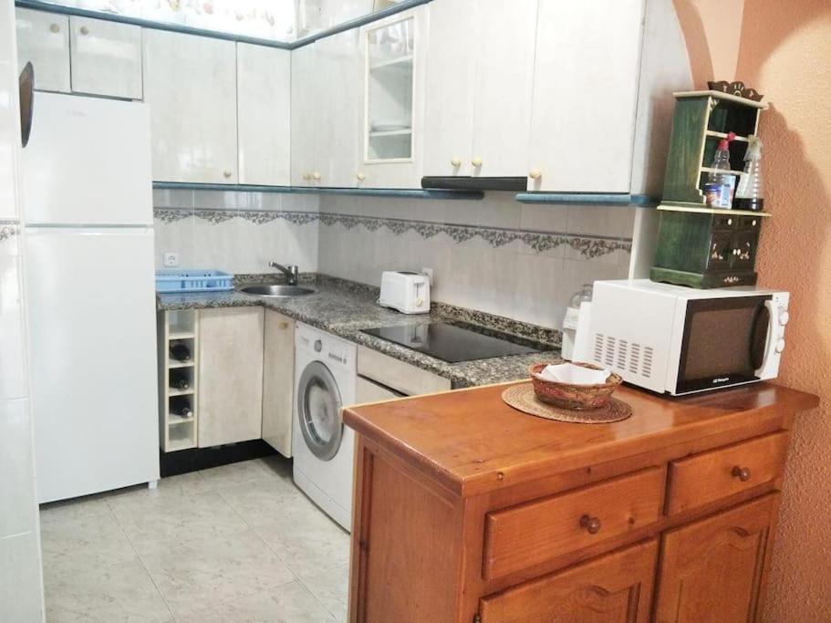 Apto Con Terraza Y 2 Dormitorios. 600 Megas Wifi. Santa Pola Kültér fotó