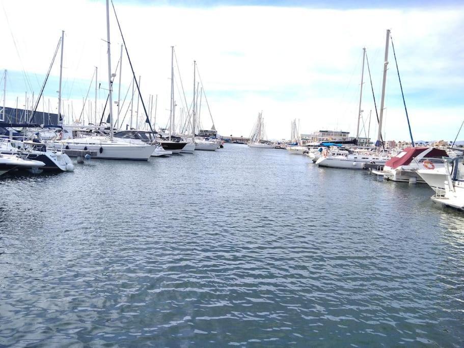 Apto Con Terraza Y 2 Dormitorios. 600 Megas Wifi. Santa Pola Kültér fotó